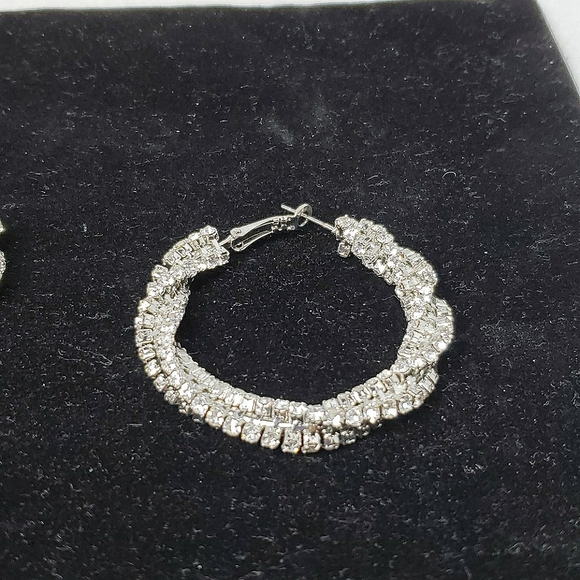Isaac Mizrahi silver rhinestone hoop earrings - Picture 3 of 3
